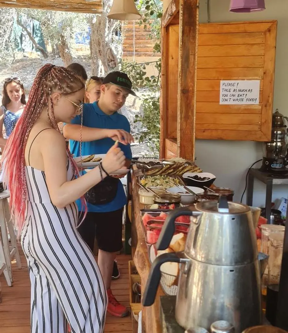 לינה וארוחת בוקר פאטהיה Zion Bungalov 0*,